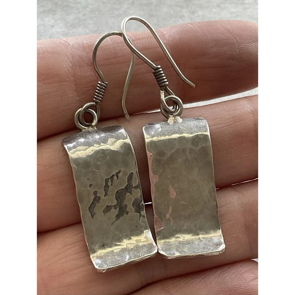 925 Sterling Silver Hammered Rectangle Dangle Drop Earrings Vintage Estate Jewel - Picture 6 of 6